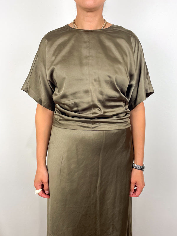 Satin Dolman S/S in Parsley