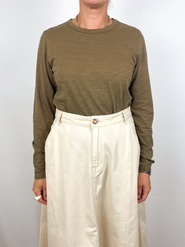 L/S Crew Back Seam in Truffle