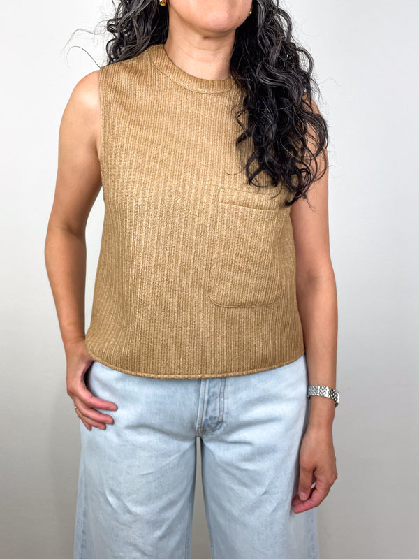 Cropped Muscle Tank in Natural