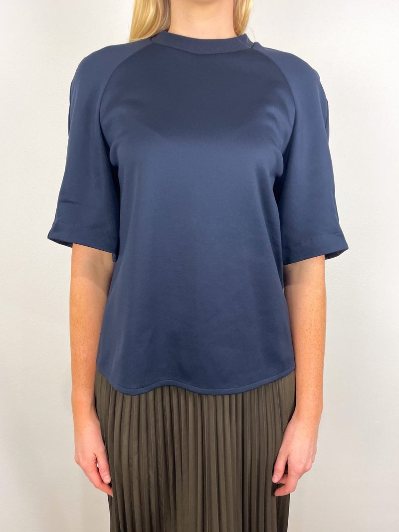 Active Knit Shirred Sleeve Raglan Top in Navy - The Shoe Hive