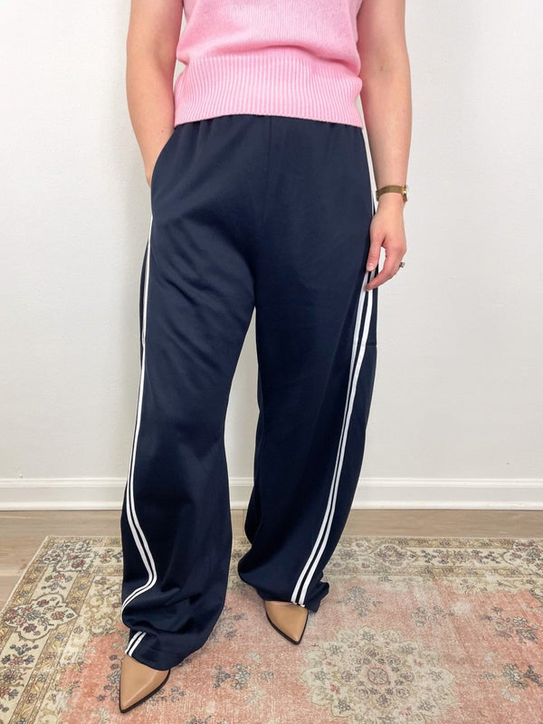 Active Knit Winslow Pant in Navy w/Stripe PETITE - The Shoe Hive