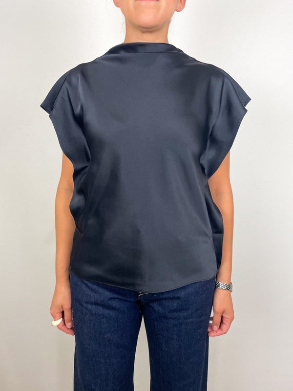 Adrien Top in Black - The Shoe Hive
