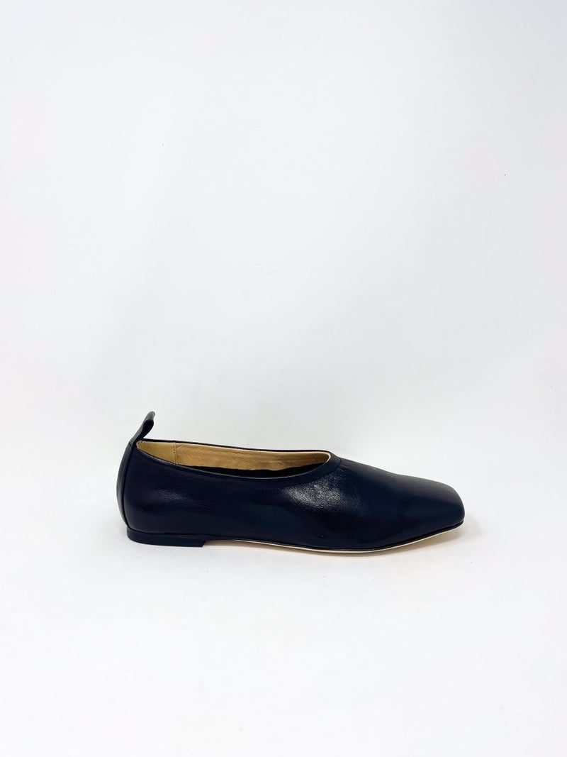 Belle Flat in Black Leather - The Shoe Hive