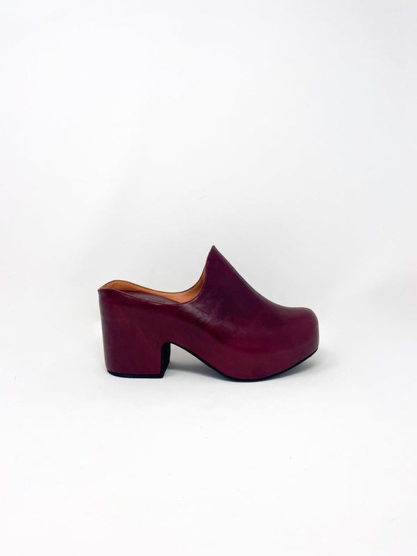 Bose Wrapped Clog in Garnet - The Shoe Hive