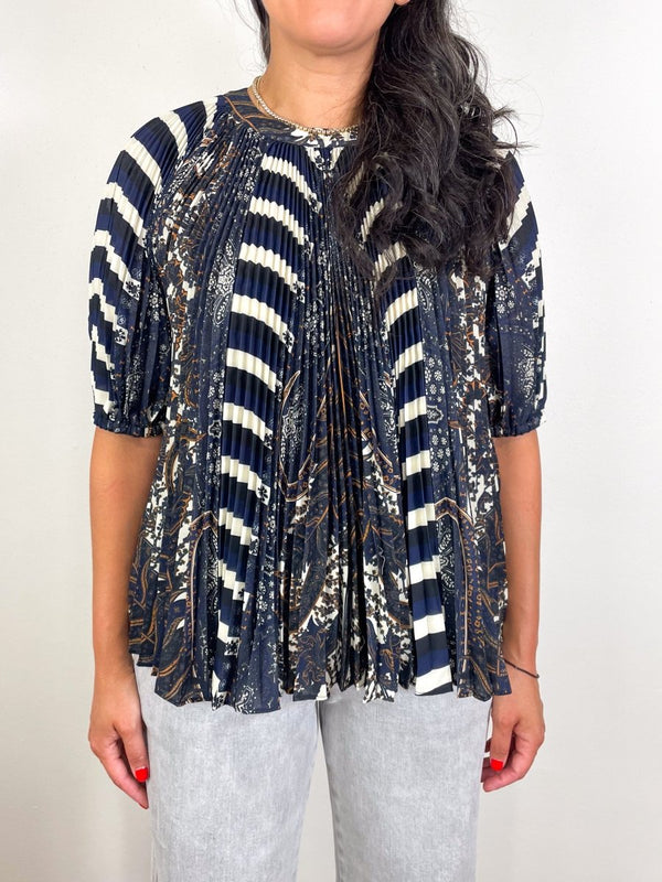 Dafne Pleated Short Sleeve Blouse in Eclipse - The Shoe Hive