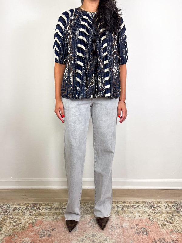 Dafne Pleated Short Sleeve Blouse in Eclipse - The Shoe Hive