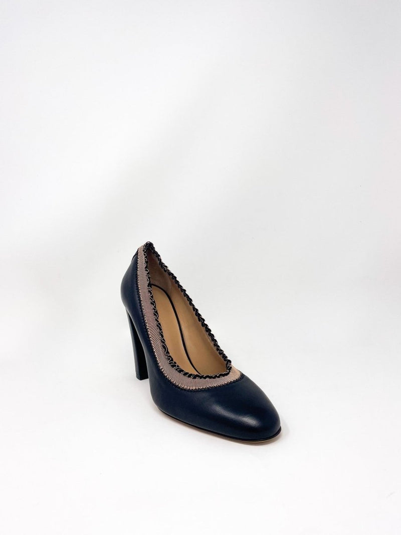 Elisa Ruffle Pump in Nero - The Shoe Hive