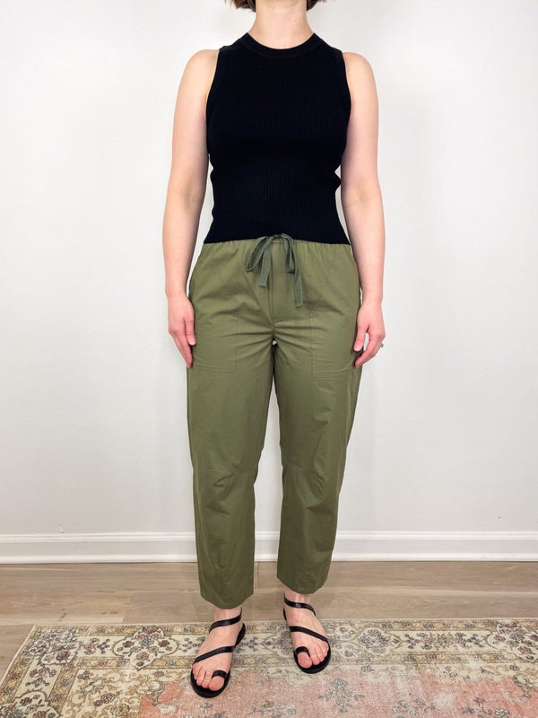 Everyday Poplin Pant in Kelp - The Shoe Hive