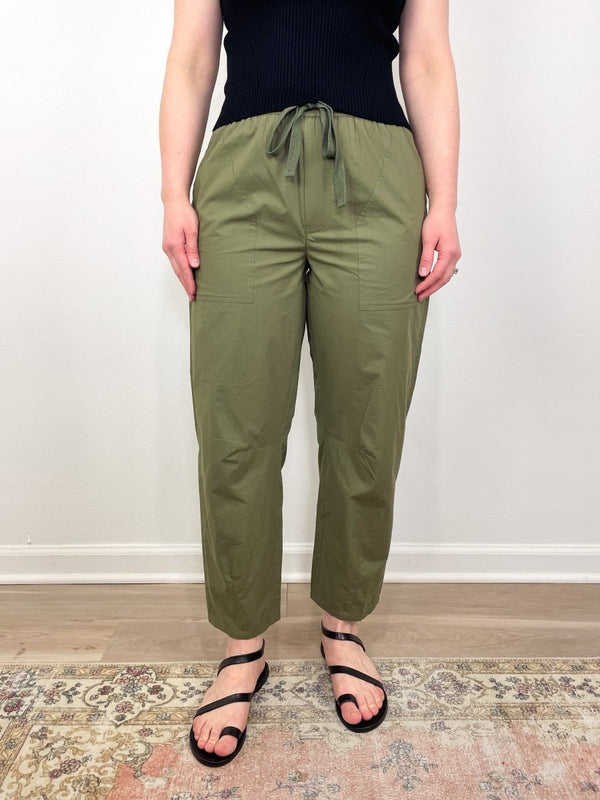 Everyday Poplin Pant in Kelp - The Shoe Hive