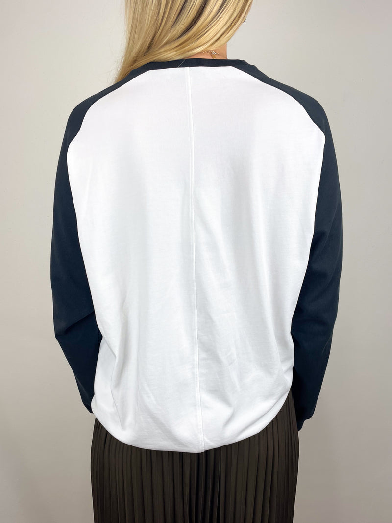 Perfect T Sculpted Baseball T in Black/White Multi