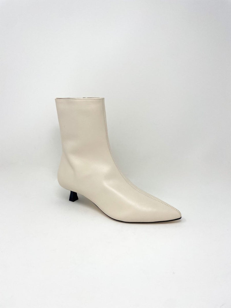 Lanna in Bone Calf - The Shoe Hive