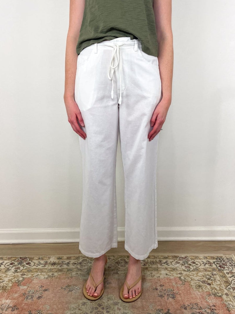 Linen Blend Straight Leg Pant in White exclusive at The Shoe Hive