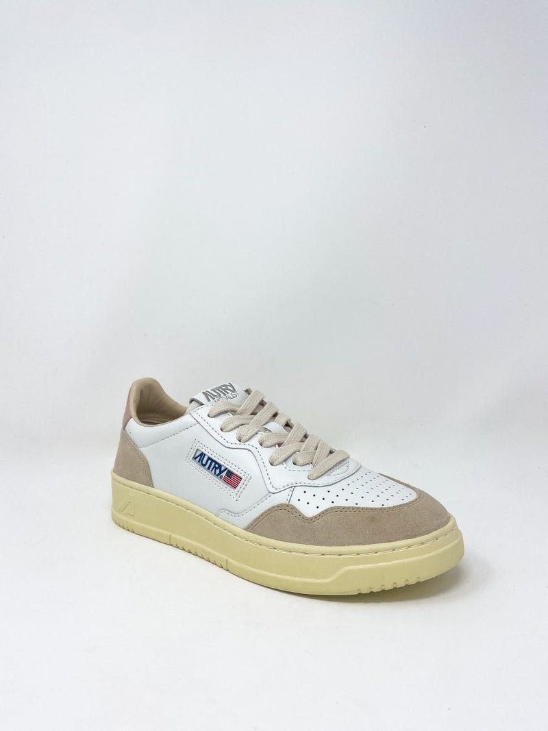 Medalist Low Sneaker Leather Suede in White/Powder - The Shoe Hive