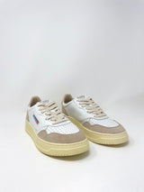 Medalist Low Sneaker Leather Suede in White/Powder - The Shoe Hive