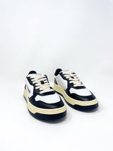 Medalist Low Sneakers in Leather White/Black - The Shoe Hive