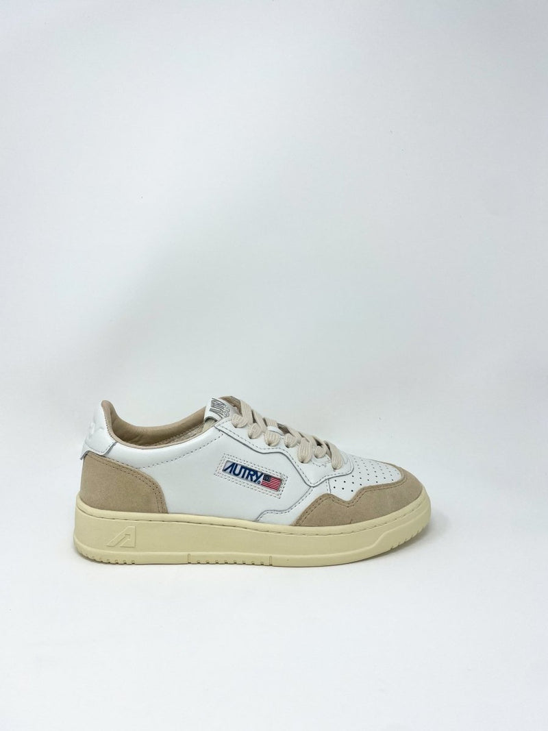 Medalist Low Sneakers in White Leather Beige Suede - The Shoe Hive