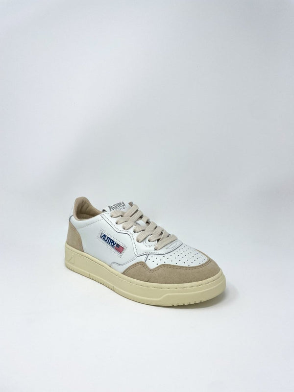 Medalist Low Sneakers in White Leather Beige Suede - The Shoe Hive