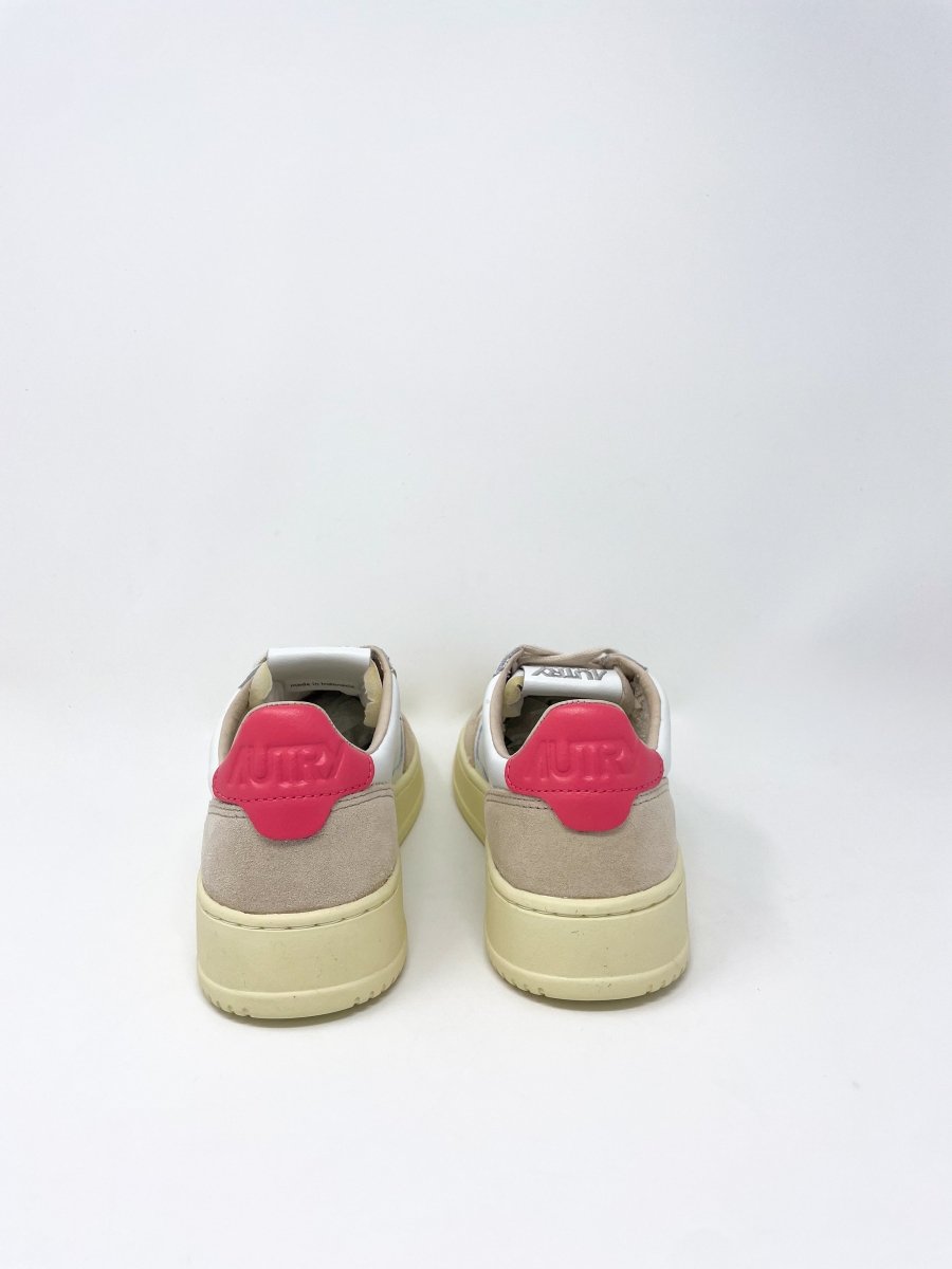 スニーカー AUTRY SNEAKERS WHITE/TEAROSE Autry Medalist Low Sneakers In White And Tearose Leather