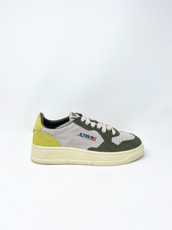 Medalist Low Sneakers Leather Suede Lemon/Forest - The Shoe Hive