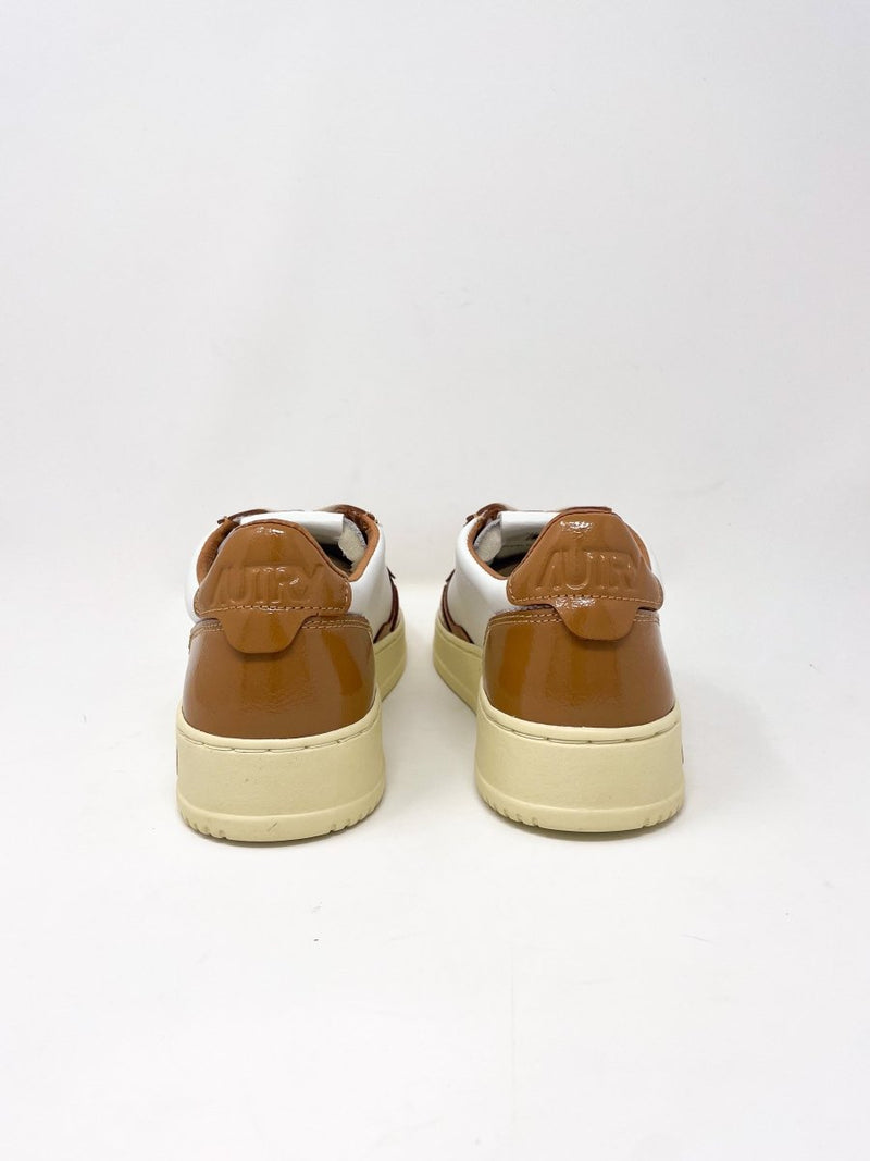 Medalist Low Women's in Leather Patent White/BRNSUG - The Shoe Hive