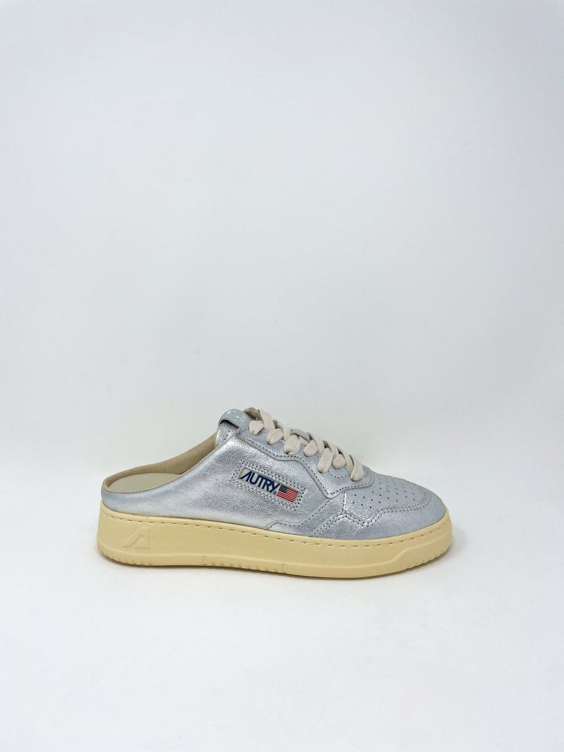 Mule Low Sneakers Leather in Goat Silver - The Shoe Hive