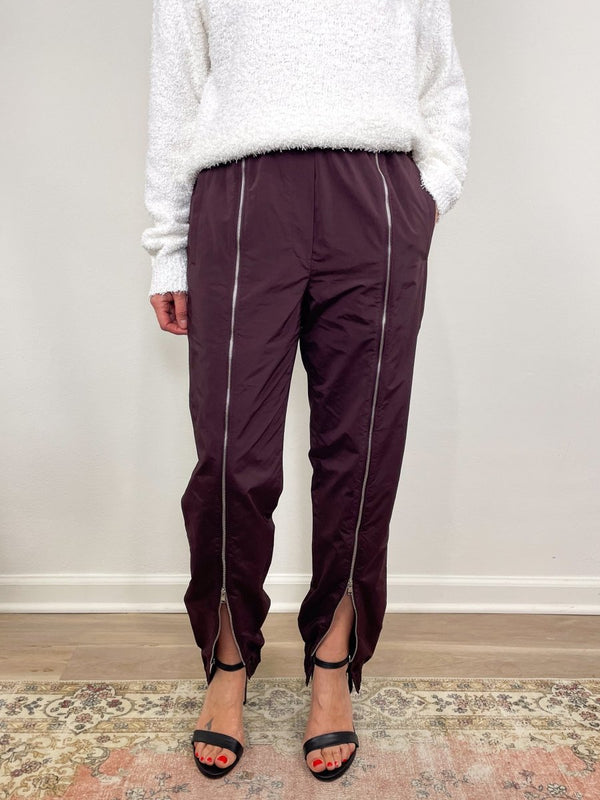 Nylon Zipper Jogger in Malbec - The Shoe Hive