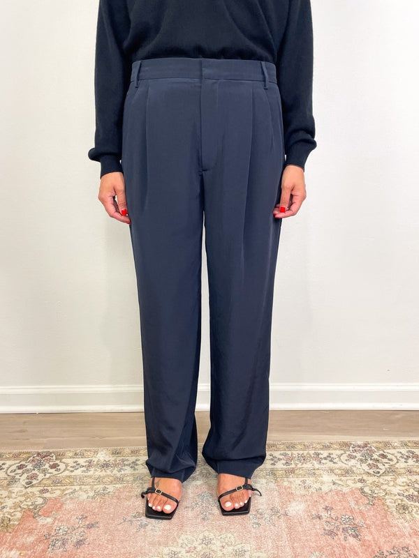 Relaxed Suiting Derrick Mens Trouser in Navy - The Shoe Hive