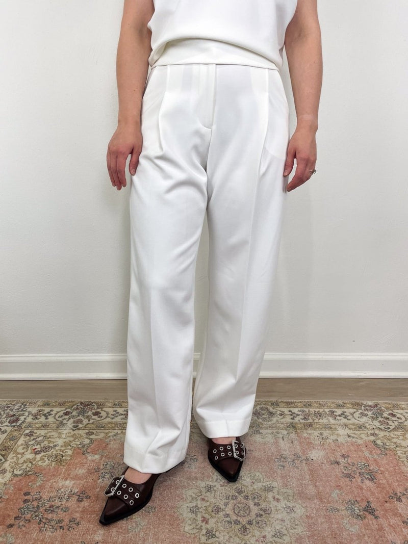 Robbia Pant in White - The Shoe Hive