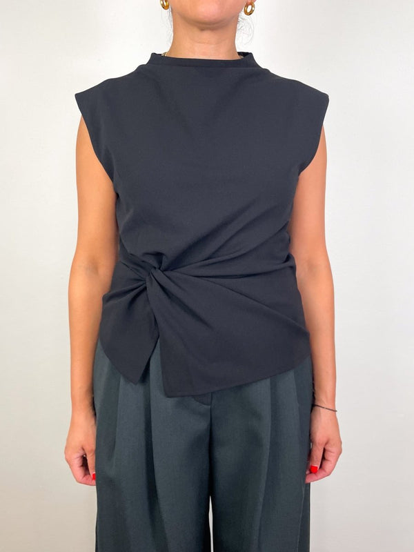 Robin Top in Black - The Shoe Hive