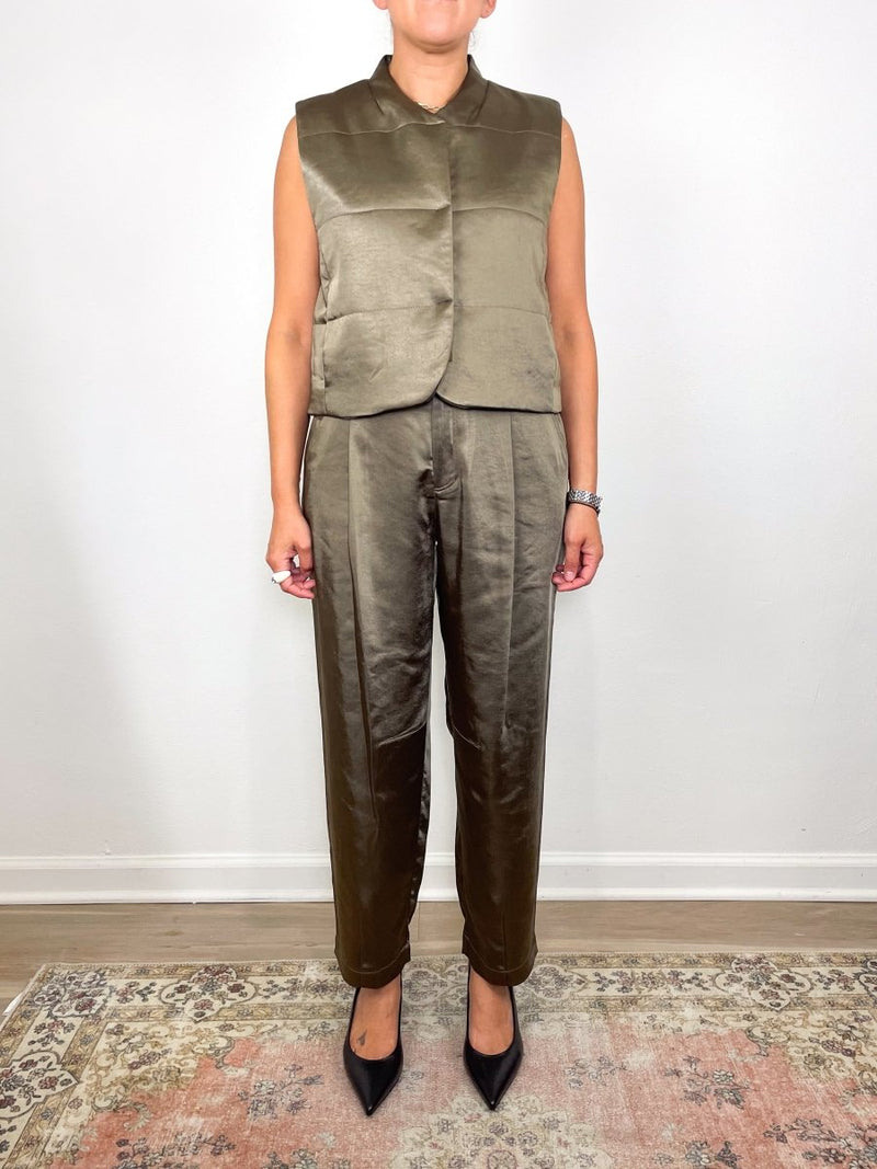 Satin Front Fly Pant in Parsley - The Shoe Hive