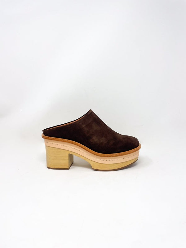 Sesley Clog in Dark Chocolate - The Shoe Hive