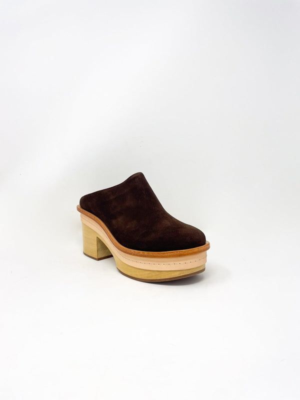 Sesley Clog in Dark Chocolate - The Shoe Hive