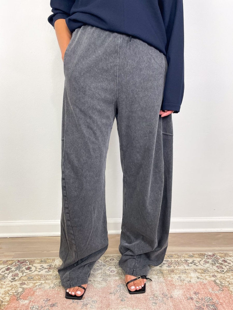 Stretch Denim Knit Winslow Pant in Black - The Shoe Hive