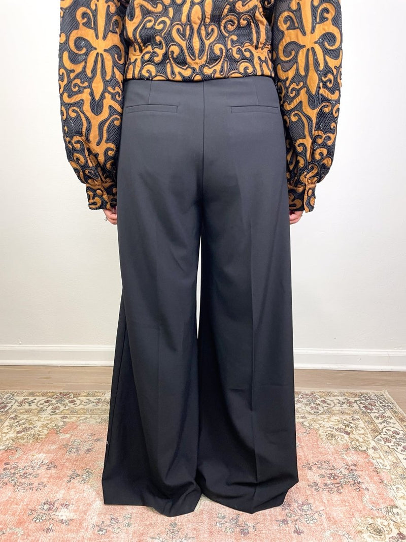 Tiffany Mid Waisted Wideleg Trouser in Black - The Shoe Hive