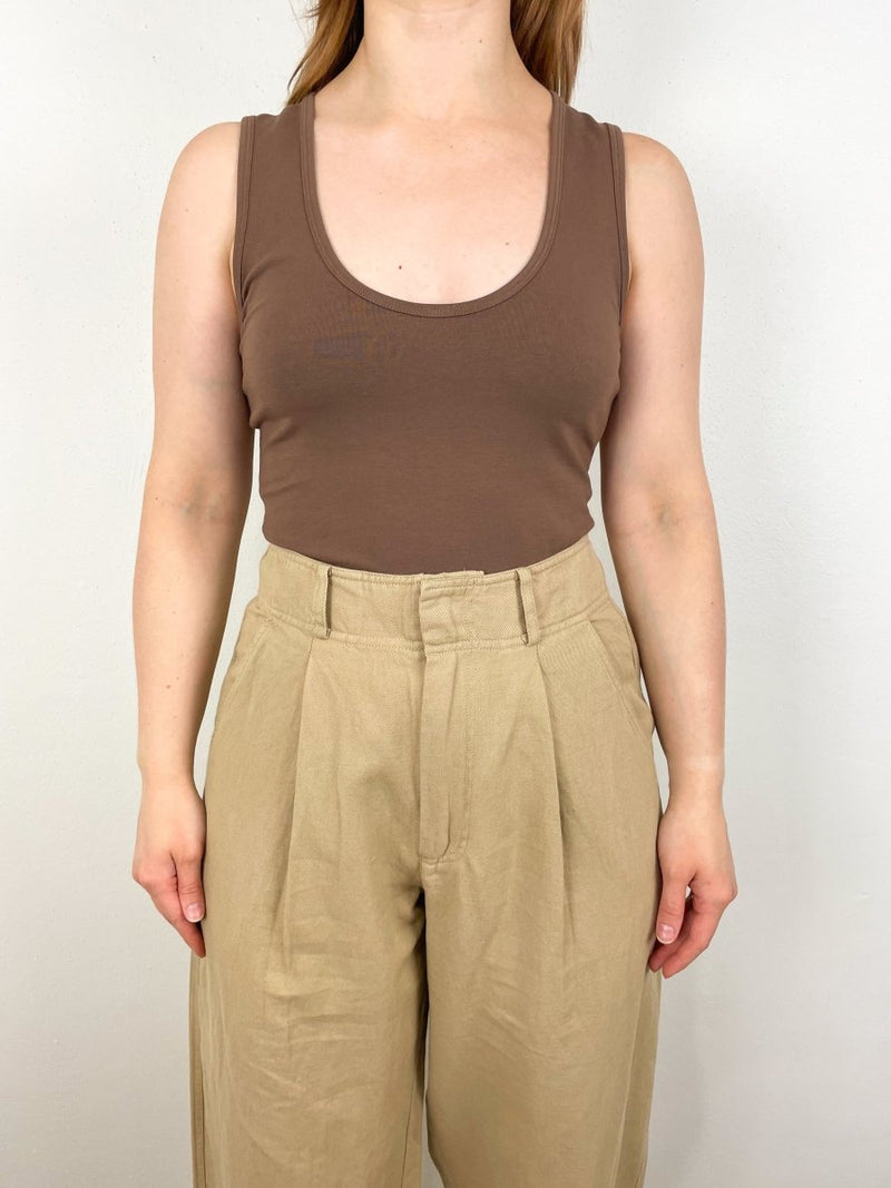 Uri Low Cut Tank in Chocolate - The Shoe Hive