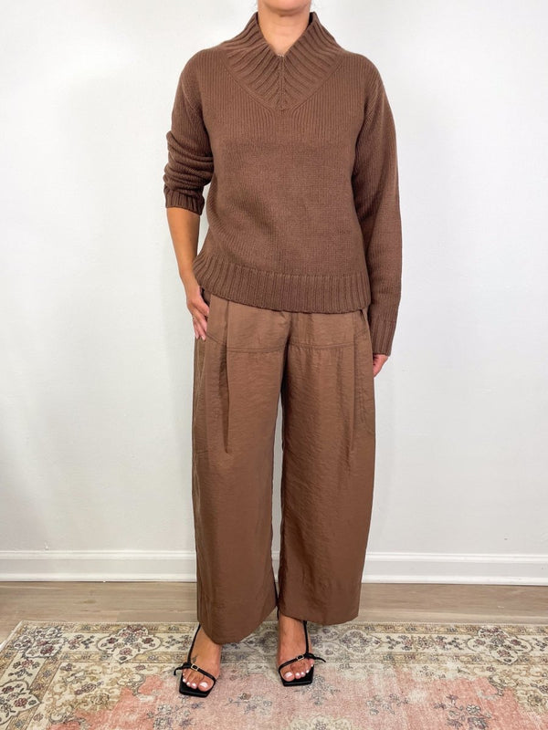 V - Sweater in Gingerbread - The Shoe Hive