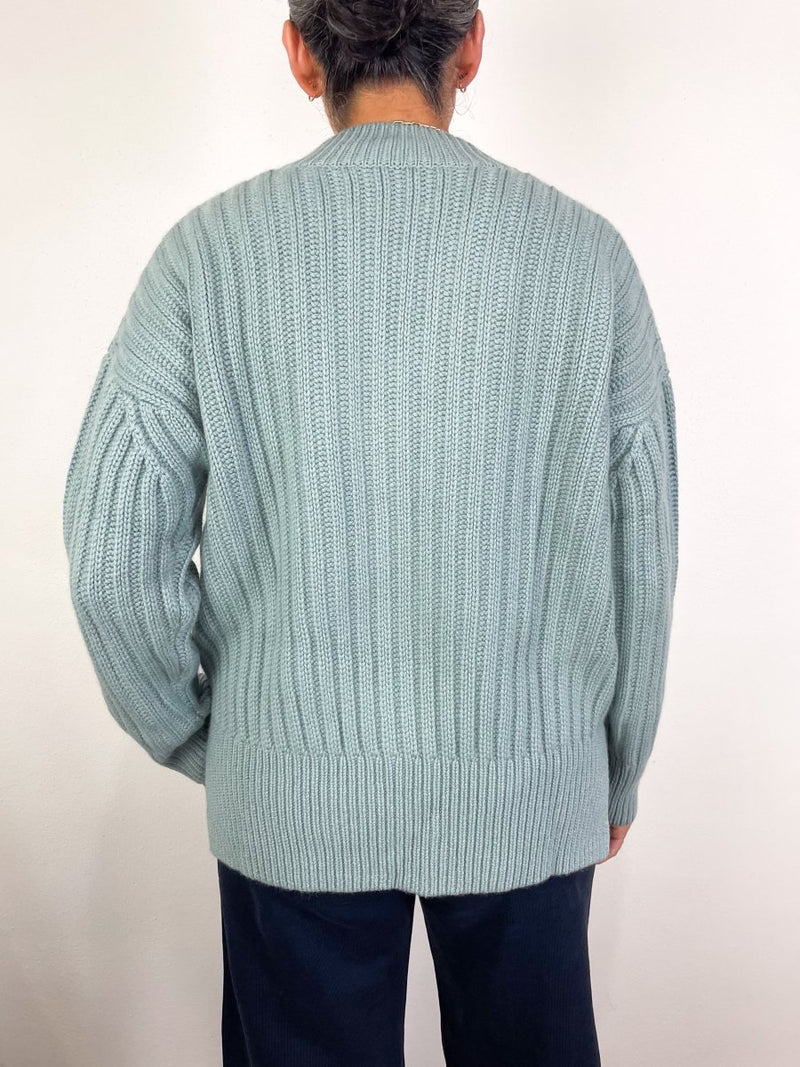 V - Sweater in Wising Well - The Shoe Hive