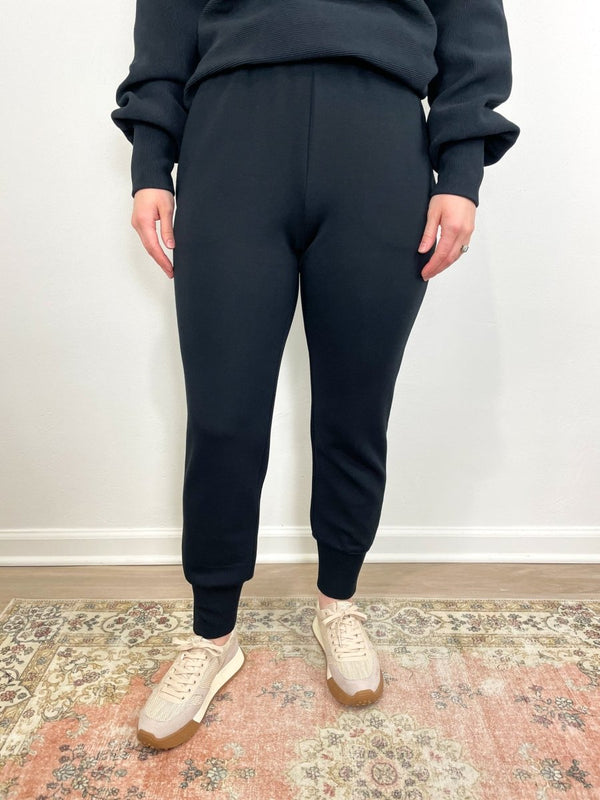 The Slim Cuff Pant 27.5 in Black - The Shoe Hive